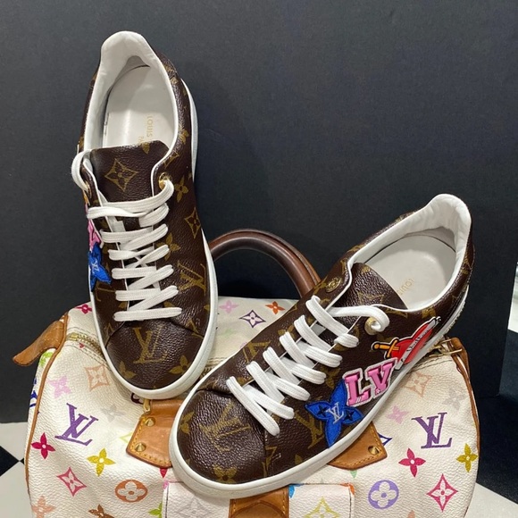 Louis Vuitton Front Row with patch sneakers - Picture 1 of 13